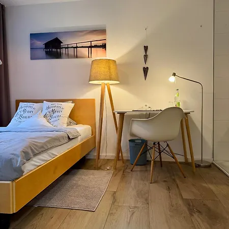 Hirschzimmer & Strandzimmer Проживание в семье